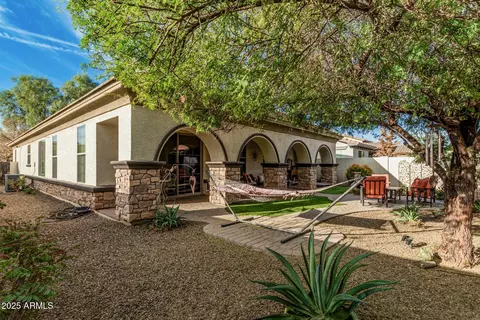 Exterior - 3080 E Palmdale Ln, Gilbert, AZ 85298 photo 5 of 7