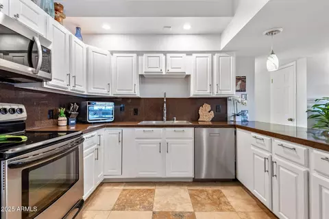 349 E Thomas Rd #E401, Phoenix, AZ 85012 photo 13