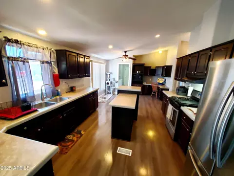 Kitchen - 212 W Cedar Mill Ct, Payson, AZ 85541 photo 2 of 4