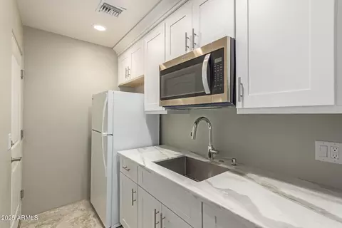 Kitchen - 14749 E Pecos Rd, Gilbert, AZ 85295 photo 6 of 6