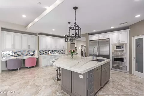 Kitchen - 14749 E Pecos Rd, Gilbert, AZ 85295 photo 3 of 6