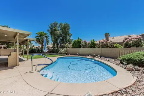 8911 E Sutton Dr, Scottsdale, AZ 85260