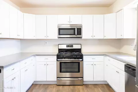 Kitchen - 2346 E Sylvia St, Phoenix, AZ 85022 photo 2 of 5