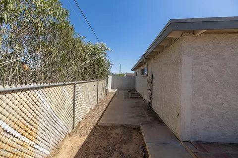Exterior - 2346 E Sylvia St, Phoenix, AZ 85022 photo 14 of 14