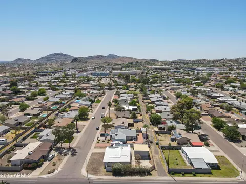 View/Area - 2346 E Sylvia St, Phoenix, AZ 85022 photo 15 of 23