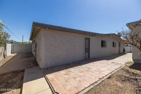 Exterior - 2346 E Sylvia St, Phoenix, AZ 85022 photo 13 of 14