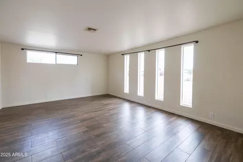 Living - 2346 E Sylvia St, Phoenix, AZ 85022 photo 4 of 10
