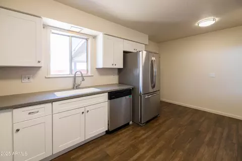 Kitchen - 2346 E Sylvia St, Phoenix, AZ 85022 photo 5 of 5