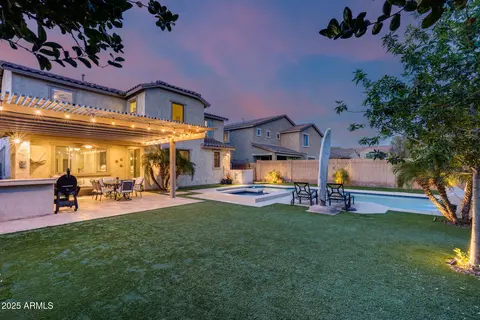Exterior - 3933 E Alfalfa Dr, Gilbert, AZ 85298 photo 10 of 23