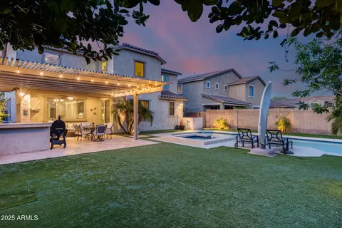 Exterior - 3933 E Alfalfa Dr, Gilbert, AZ 85298 photo 9 of 23