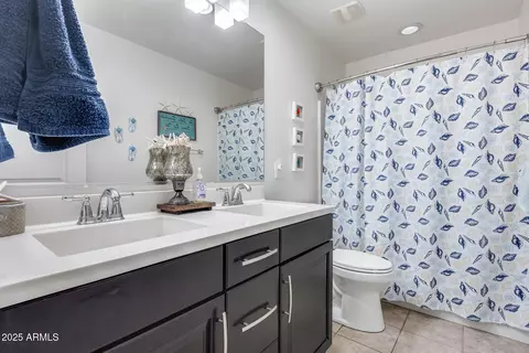Bath - 3933 E Alfalfa Dr, Gilbert, AZ 85298 photo 2 of 5