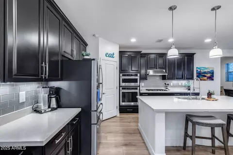 Kitchen - 3933 E Alfalfa Dr, Gilbert, AZ 85298 photo 10 of 11