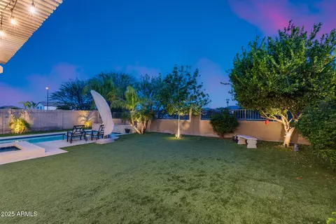 Exterior - 3933 E Alfalfa Dr, Gilbert, AZ 85298 photo 14 of 23