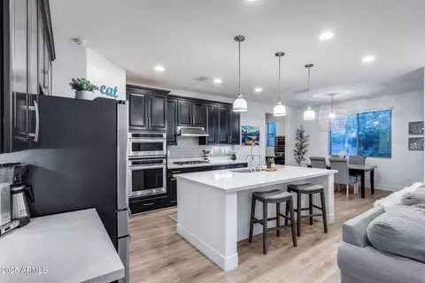 Kitchen - 3933 E Alfalfa Dr, Gilbert, AZ 85298 photo 11 of 11