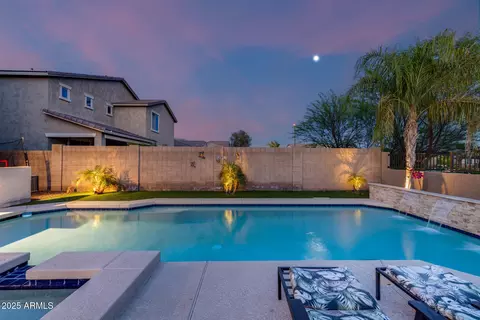 Exterior - 3933 E Alfalfa Dr, Gilbert, AZ 85298 photo 11 of 23
