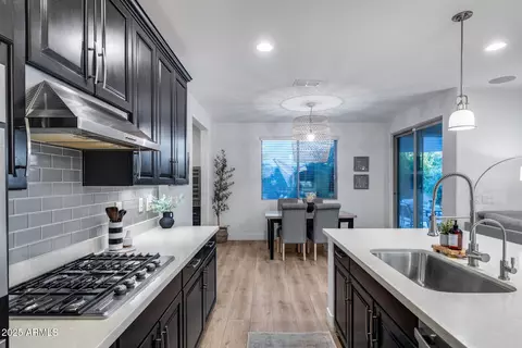 Kitchen - 3933 E Alfalfa Dr, Gilbert, AZ 85298 photo 2 of 11