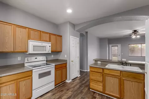 Kitchen - 3709 E Woodside Way, Gilbert, AZ 85297 photo 2 of 2