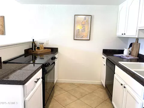 Kitchen - 3511 E Baseline Rd #1214, Phoenix, AZ 85042 photo 2 of 3
