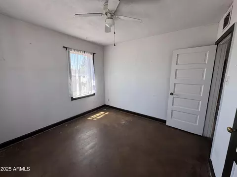 112 S 28th Dr, Phoenix, AZ 85009 photo 8