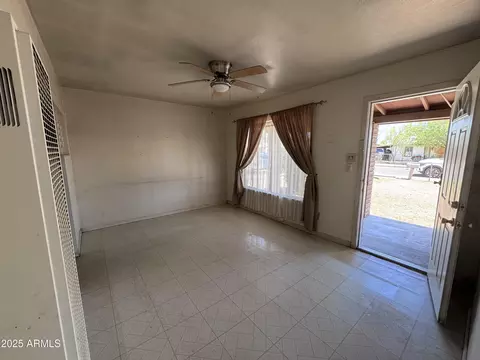 112 S 28th Dr, Phoenix, AZ 85009 photo 5