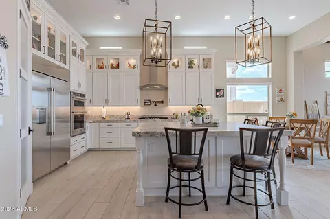 Kitchen - 8021 E Jasmine St, Mesa, AZ 85207 photo 6 of 6