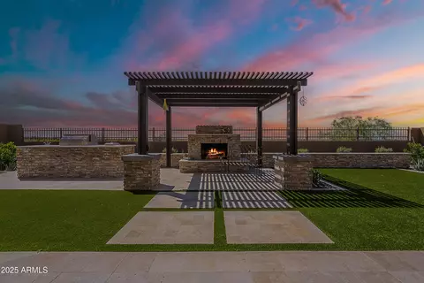 Exterior - 8021 E Jasmine St, Mesa, AZ 85207 photo 12 of 13