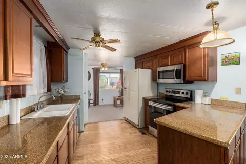 1888 S Goldfield Rd, Apache Junction, AZ 85119 photo 9
