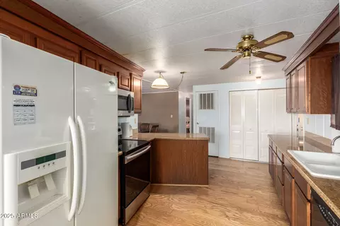 1888 S Goldfield Rd, Apache Junction, AZ 85119 photo 8