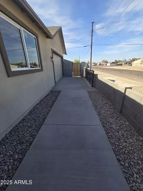 1302 W Apache St, Phoenix, AZ 85007 photo 28