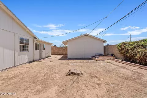 Exterior - 5738 N 34th Dr S, Phoenix, AZ 85017 photo 3 of 5