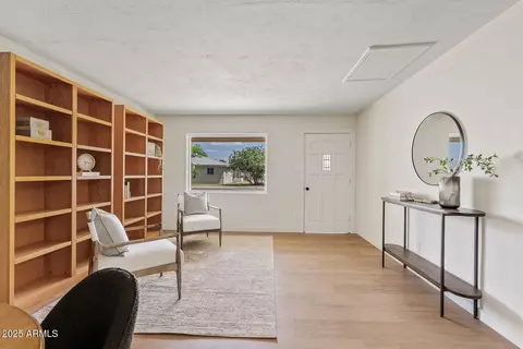 Living - 5738 N 34th Dr S, Phoenix, AZ 85017 photo 3 of 3
