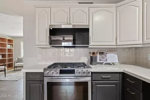 Kitchen - 5738 N 34th Dr S, Phoenix, AZ 85017 photo 1 of 3