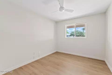 Bedroom - 5738 N 34th Dr S, Phoenix, AZ 85017 photo 3 of 8
