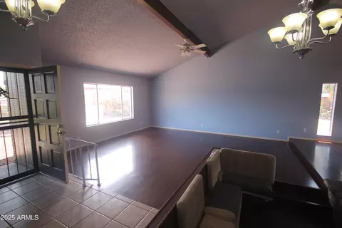 8310 N 49th Ave, Glendale, AZ 85302