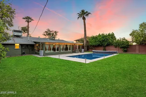 Exterior - 7813 N 17th Dr, Phoenix, AZ 85021 photo 5 of 11