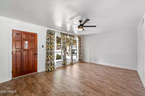 Living - 7813 N 17th Dr, Phoenix, AZ 85021 photo 1 of 3