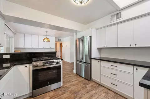 Kitchen - 7813 N 17th Dr, Phoenix, AZ 85021 photo 3 of 3