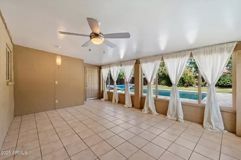 Exterior - 7813 N 17th Dr, Phoenix, AZ 85021 photo 7 of 11