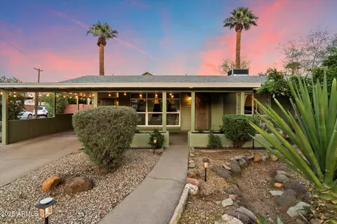 Exterior - 7813 N 17th Dr, Phoenix, AZ 85021 photo 2 of 11