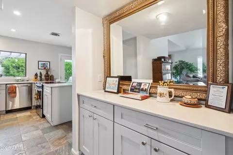 Entry Way - 5528 E Virginia Ave, Phoenix, AZ 85008 photo 1 of 2