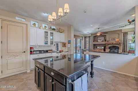Kitchen - 9642 E Irwin Ave, Mesa, AZ 85209 photo 4 of 6