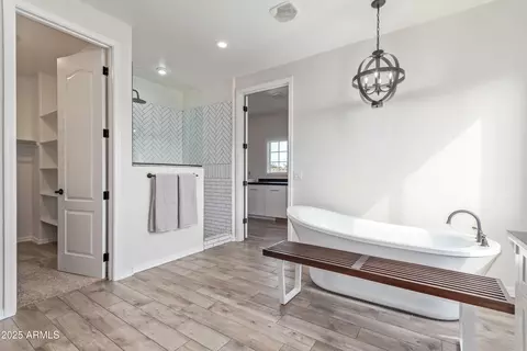 Bath - 4615 E Calistoga Dr, Gilbert, AZ 85297 photo 2 of 5