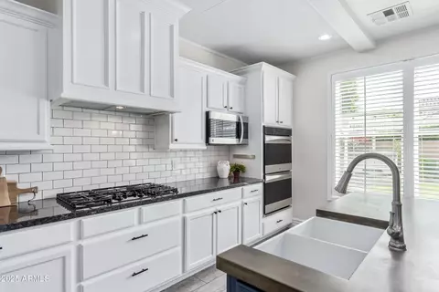 Kitchen - 4615 E Calistoga Dr, Gilbert, AZ 85297 photo 1 of 4