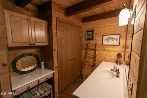 Bath - 3622 N Mistletoe Dr, Pine, AZ 85544 photo 3 of 7