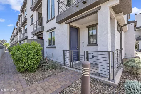 2090 S Dorsey Ln #1037, Tempe, AZ 85282