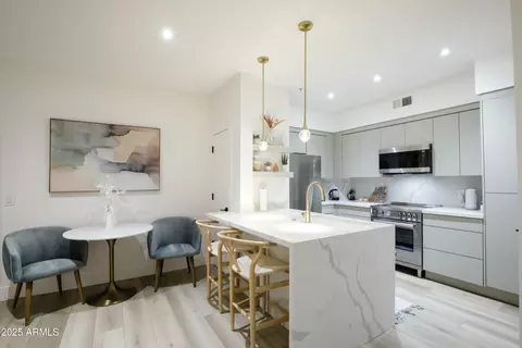 Kitchen - 1701 E Colter St #488, Phoenix, AZ 85016 photo 4 of 5