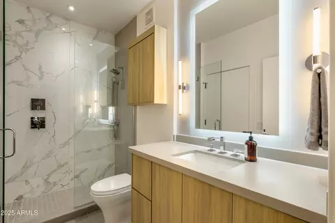 Bath - 1701 E Colter St #488, Phoenix, AZ 85016 photo 5 of 6