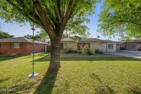 5812 N 18th Pl, Phoenix, AZ 85016
