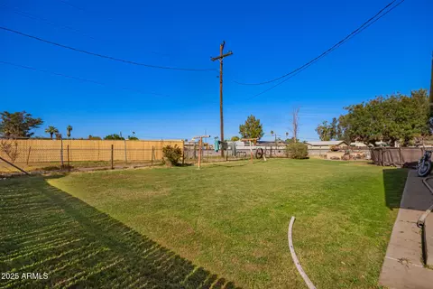 Exterior - 134 Elliot Rd, Gilbert, AZ 85234 photo 5 of 7