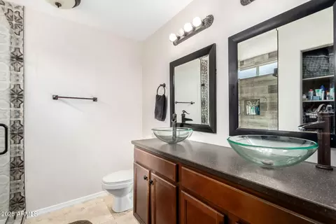 Bath - 1207 E Sequoia Dr, Phoenix, AZ 85024 photo 2 of 3